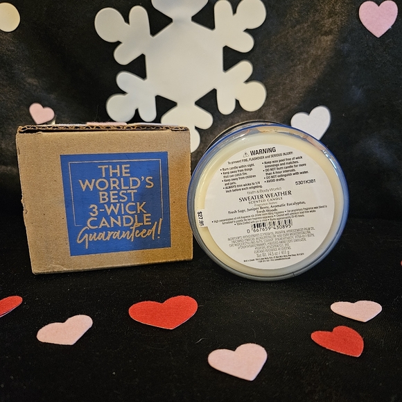 NWT Bath & Body Works Sweater Weather 3-wick Candle -  Blue and White - Picture 3 of 5